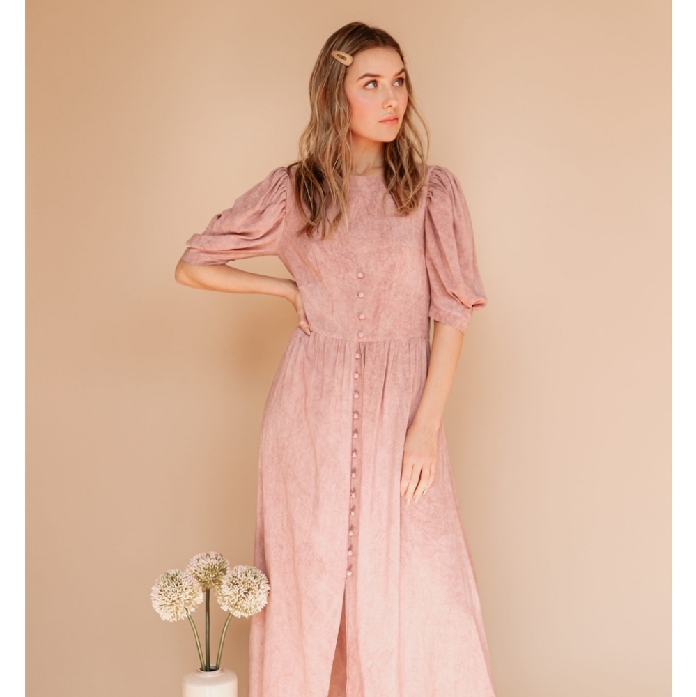 Flowy pink romantic maxi dress